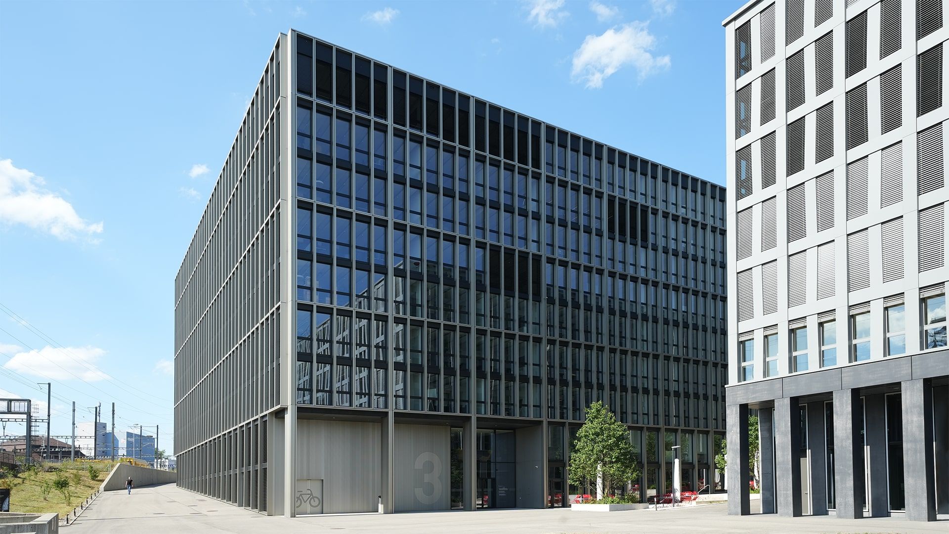 Immeuble de bureaux moderne sur le campus de Meilen